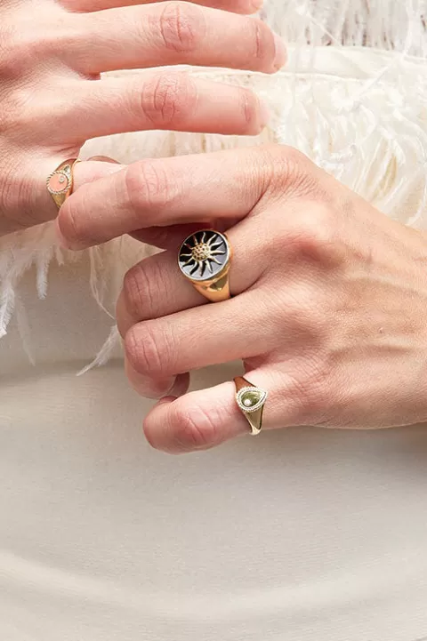 YVONNE LEON Mini Pear Signet Ring